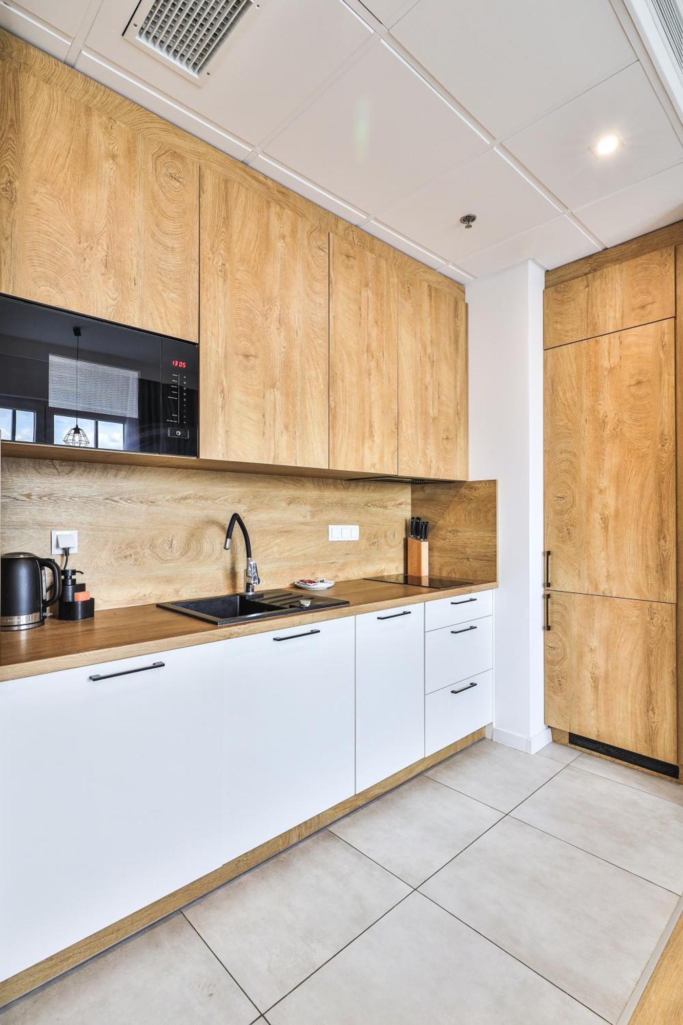 Wola Tower Deluxe Separate Bedroom With Free Garage - By Perfect Apart Varsovia Exterior foto